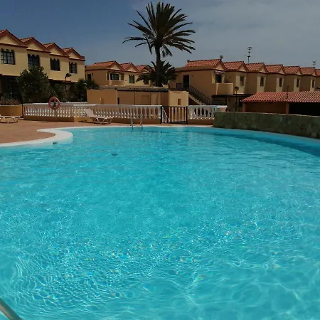 Apartmán Vista Piscina O Terraza, Wifi Gratis *