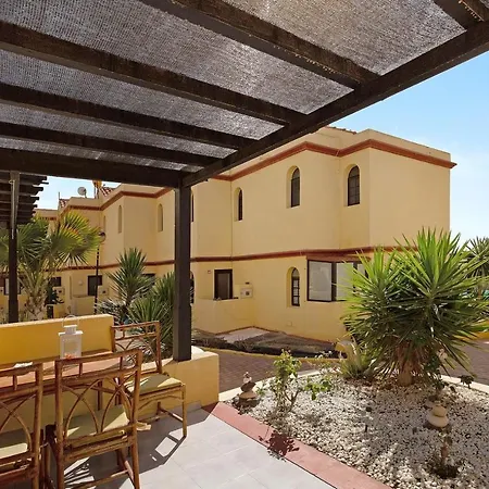 Apartmán Vista Piscina O Terraza, Wifi Gratis